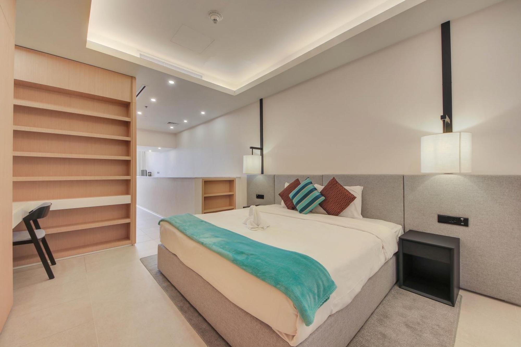 Luxe Getaways Royal Amwaj Palm Jumeirah Resort Apartment Holiday Home Дубай Стая снимка