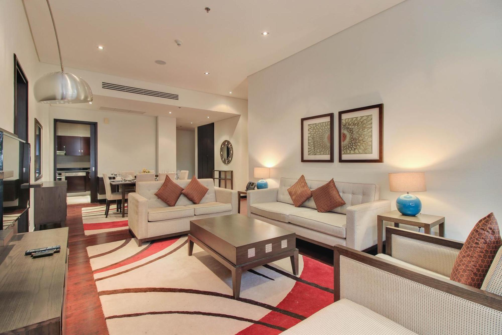 Luxe Getaways Royal Amwaj Palm Jumeirah Resort Apartment Holiday Home Дубай Екстериор снимка