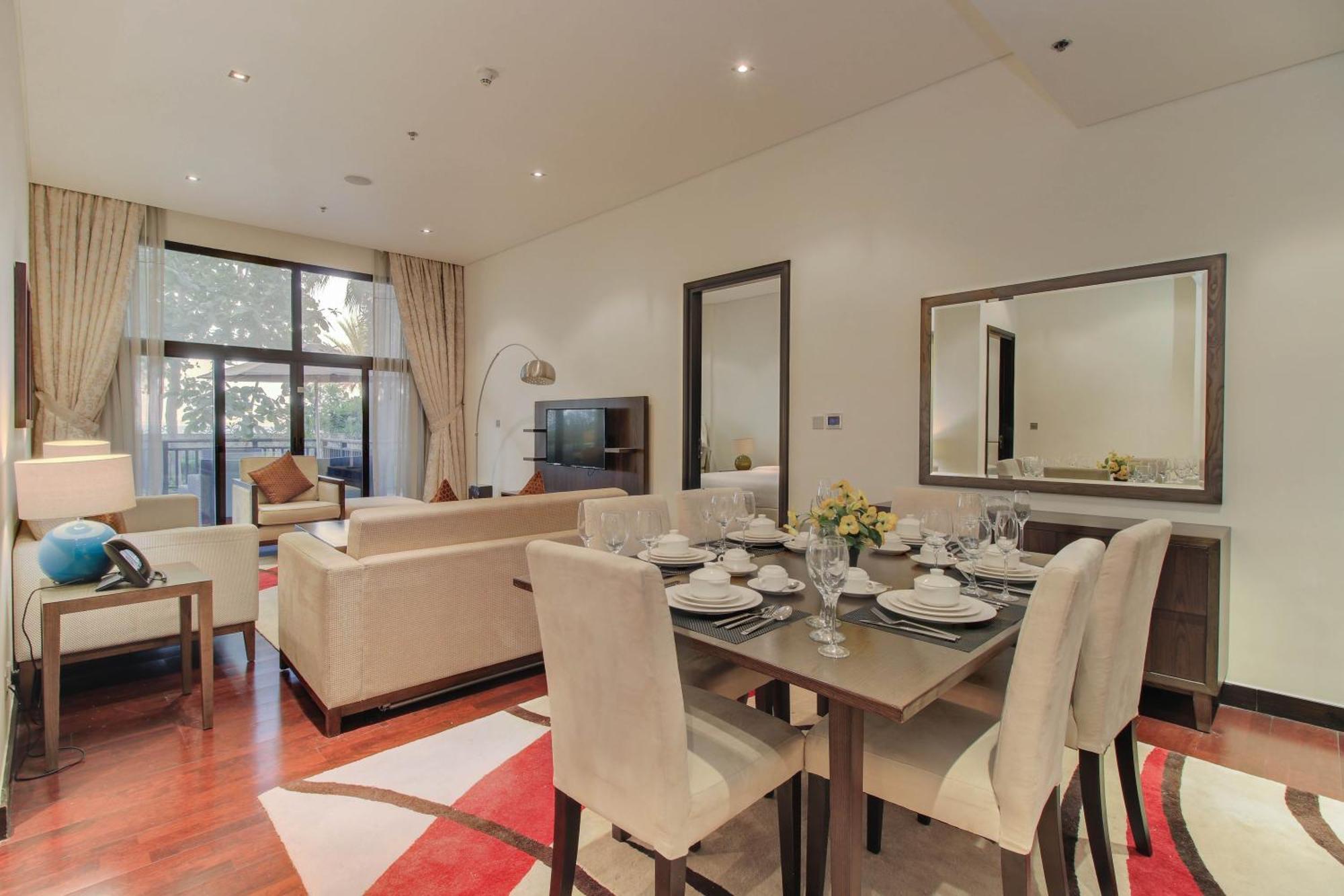 Luxe Getaways Royal Amwaj Palm Jumeirah Resort Apartment Holiday Home Дубай Екстериор снимка