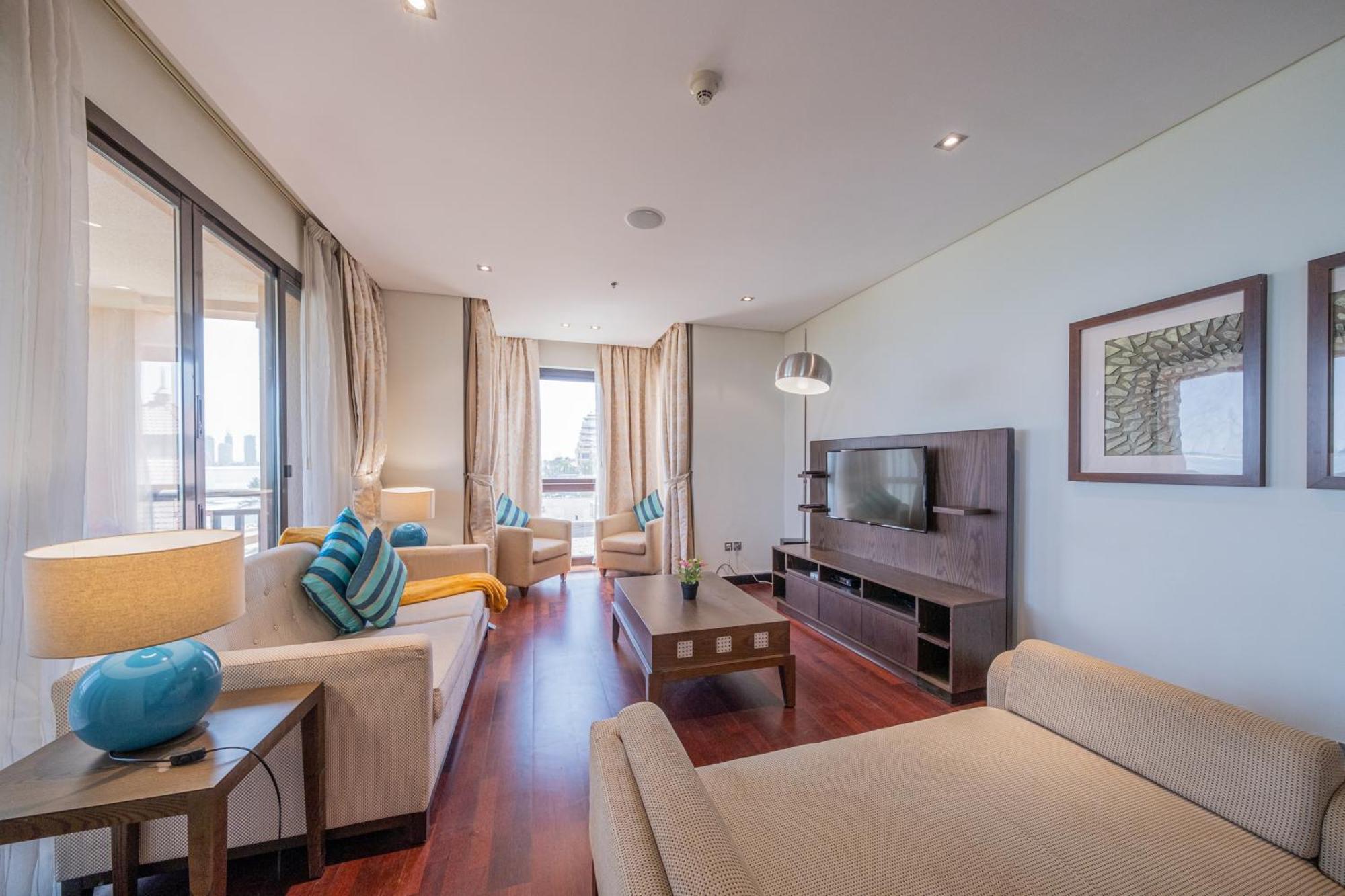 Luxe Getaways Royal Amwaj Palm Jumeirah Resort Apartment Holiday Home Дубай Екстериор снимка