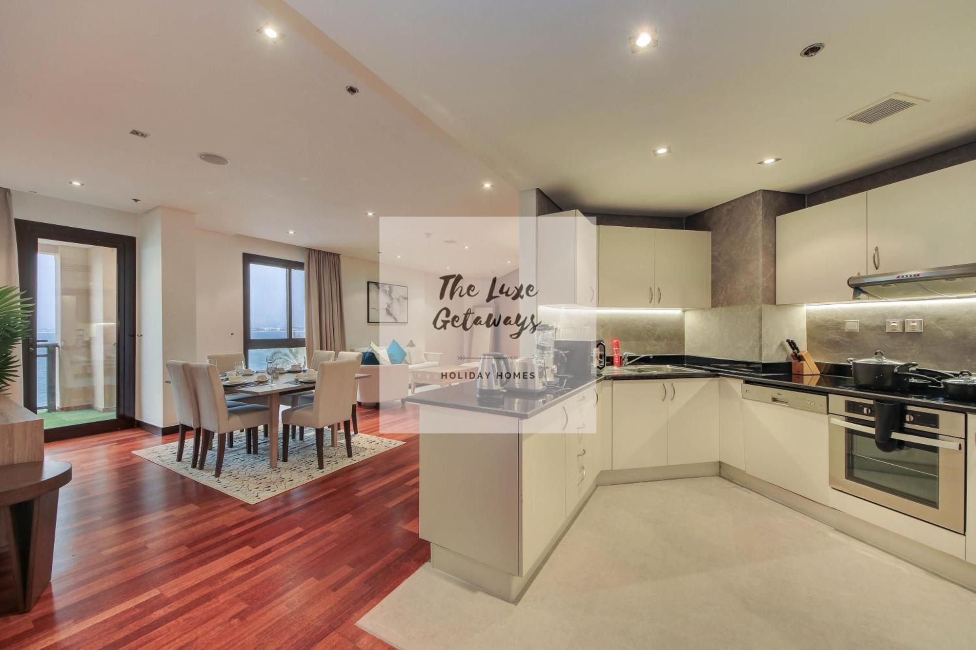 Luxe Getaways Royal Amwaj Palm Jumeirah Resort Apartment Holiday Home Дубай Екстериор снимка
