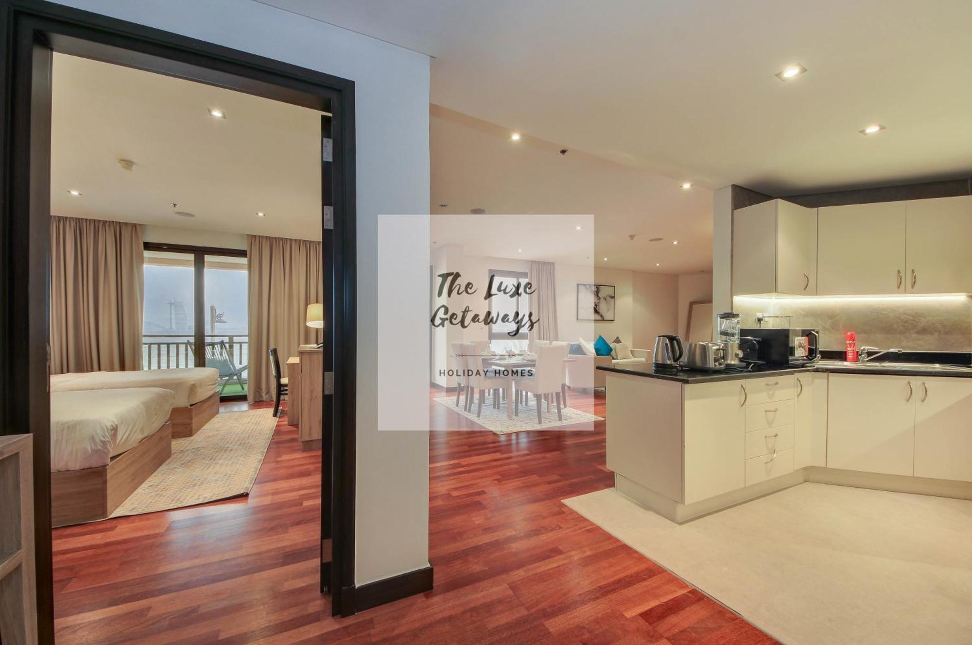 Luxe Getaways Royal Amwaj Palm Jumeirah Resort Apartment Holiday Home Дубай Екстериор снимка